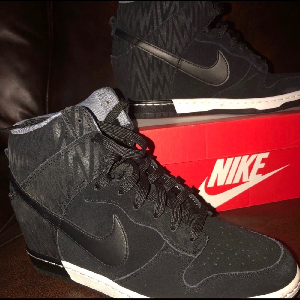 Black Nike Platform sneakers